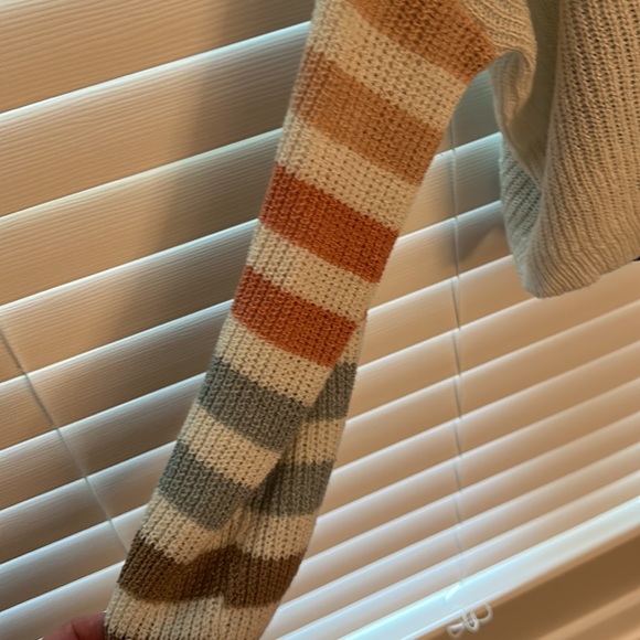 Debut Striped Pastel Long Sleeve Crewneck Crop Sweater - Picture 2 of 4